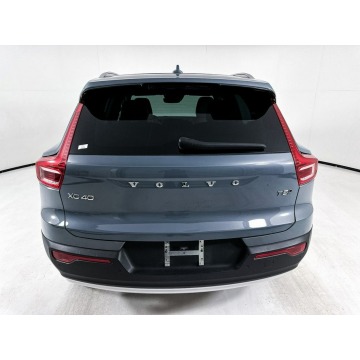 Volvo   SUV 2020,  2.0 benzyna, automat - Na sprzedaż za 122 385 zł - Katowice - zdjęcie 6