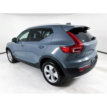 Volvo   SUV 2020,  2.0 benzyna, automat - Na sprzedaż za 122 385 zł - Katowice - zdjęcie 7