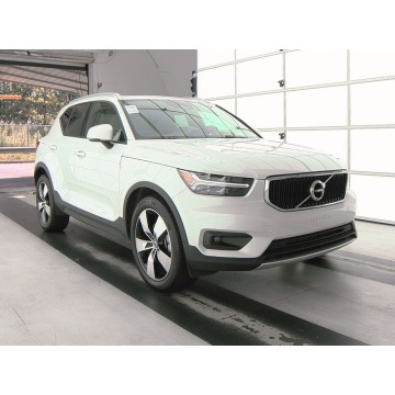 Volvo   SUV 2021,  2.0 benzyna, automat - Na sprzedaż za 133 455 zł - Katowice - zdjęcie 4