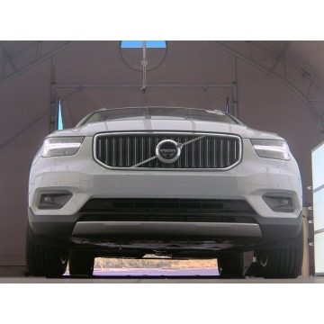 Volvo   SUV 2021,  2.0 benzyna, automat - Na sprzedaż za 129 765 zł - Katowice - zdjęcie 2