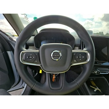 Volvo   SUV 2021,  2.0 benzyna, automat - Na sprzedaż za 129 765 zł - Katowice - zdjęcie 8