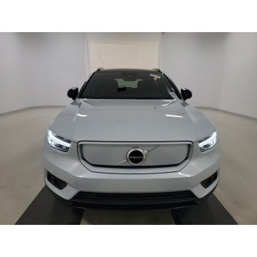Volvo   SUV 2021,  2.0 benzyna, automat - Na sprzedaż za 224 550 zł - Katowice - zdjęcie 2