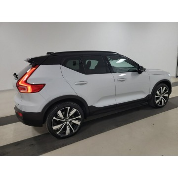 Volvo   SUV 2021,  2.0 benzyna, automat - Na sprzedaż za 224 550 zł - Katowice - zdjęcie 4