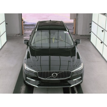 Volvo   SUV 2022,  2.0 hybryda, automat - Na sprzedaż za 200 925 zł - Katowice - zdjęcie 2
