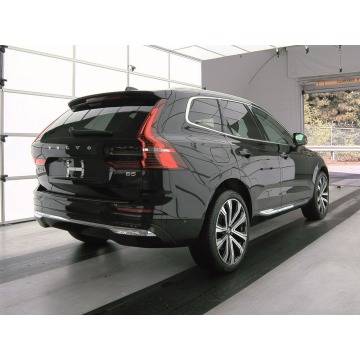 Volvo   SUV 2022,  2.0 hybryda, automat - Na sprzedaż za 200 925 zł - Katowice - zdjęcie 5