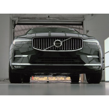 Volvo   SUV 2022,  2.0 hybryda, automat - Na sprzedaż za 200 925 zł - Katowice - zdjęcie 3
