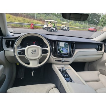 Volvo   SUV 2022,  2.0 hybryda, automat - Na sprzedaż za 200 925 zł - Katowice - zdjęcie 8