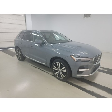 Volvo   SUV 2022,  2.0 hybryda, automat - Na sprzedaż za 160 425 zł - Katowice - zdjęcie 2