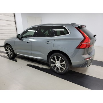 Volvo   SUV 2021,  2.0 hybryda, automat - Na sprzedaż za 151 425 zł - Katowice - zdjęcie 3