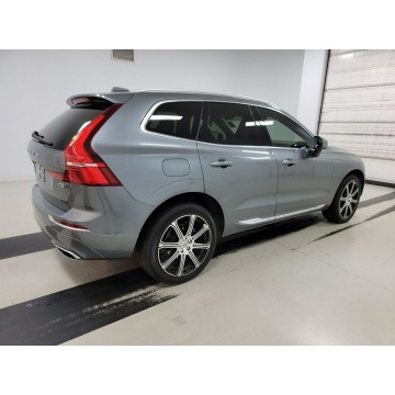Volvo   SUV 2021,  2.0 hybryda, automat - Na sprzedaż za 151 425 zł - Katowice - zdjęcie 5