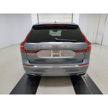 Volvo   SUV 2021,  2.0 hybryda, automat - Na sprzedaż za 151 425 zł - Katowice - zdjęcie 4