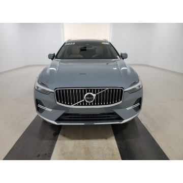 Volvo   SUV 2022,  2.0 hybryda, automat - Na sprzedaż za 218 700 zł - Katowice - zdjęcie 2