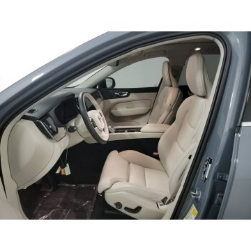 Volvo   SUV 2022,  2.0 hybryda, automat - Na sprzedaż za 218 700 zł - Katowice - zdjęcie 6