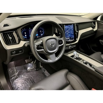 Volvo   SUV 2022,  2.0 hybryda, automat - Na sprzedaż za 193 500 zł - Katowice - zdjęcie 4