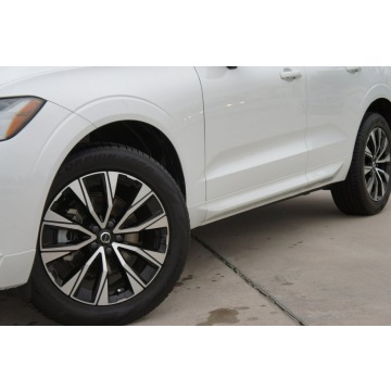 Volvo   SUV 2023,  2.0 hybryda, automat - Na sprzedaż za 216 000 zł - Katowice - zdjęcie 3