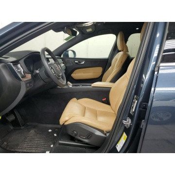 Volvo   SUV 2022,  2.0 hybryda, automat - Na sprzedaż za 218 700 zł - Katowice - zdjęcie 5