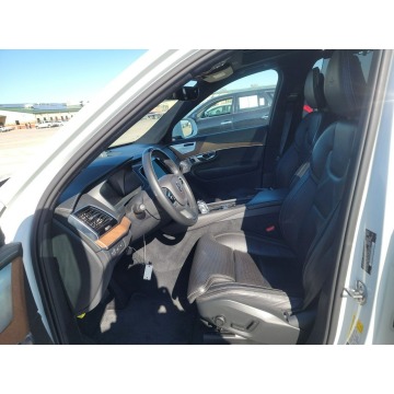 Volvo   SUV 2017,  2.0 hybryda, automat - Na sprzedaż za 94 000 zł - Katowice - zdjęcie 4