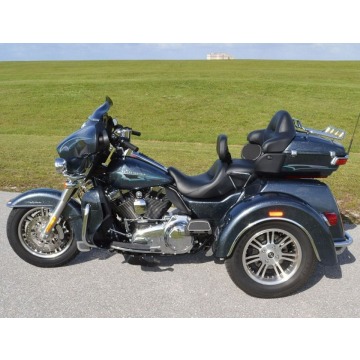 HARLEY-DAVIDSON FLHTCUTG TRIGLIDE UL CLSC 2015... - Motocykle sportowe - Katowice - zdjęcie 4