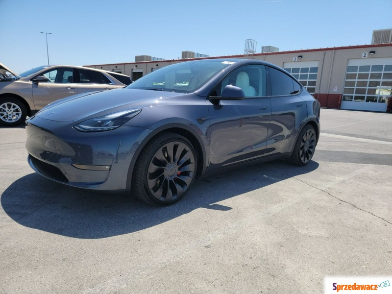 Tesla   SUV 2022,  0.0 zasilanie elektryczne - Na sprzedaż za 330 000 zł - Mikołów