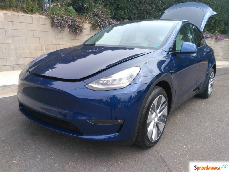 Tesla   SUV 2022,  0.0 zasilanie elektryczne - Na sprzedaż za 325 100 zł - Katowice