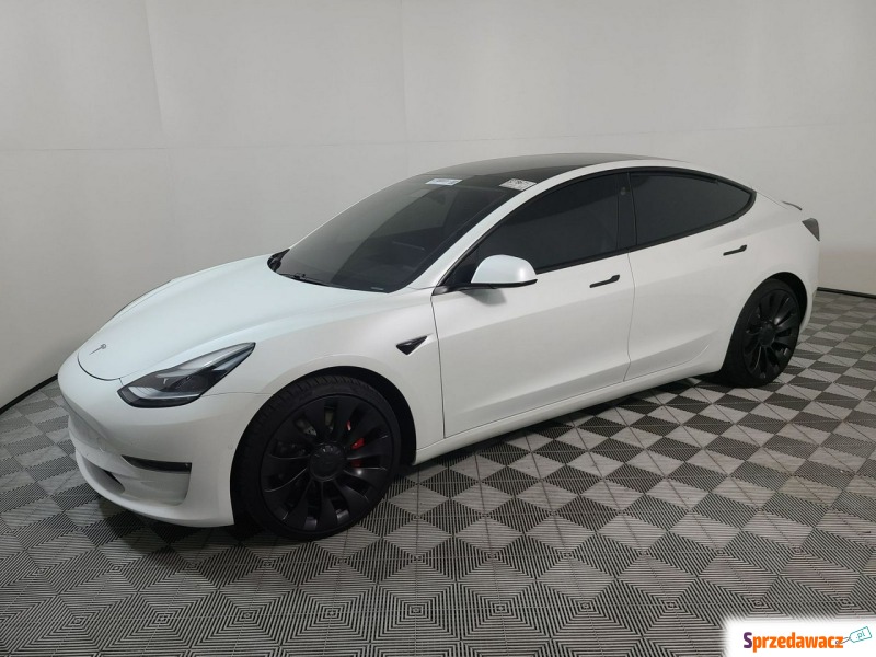 Tesla Model 3  Hatchback 2021,  0.0 zasilanie elektryczne - Na sprzedaż za 241 572 zł - Mikołów