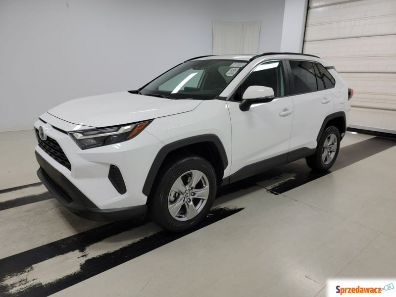 Toyota   SUV 2023,  2.5 benzyna - Na sprzedaż za 130 900 zł - Katowice