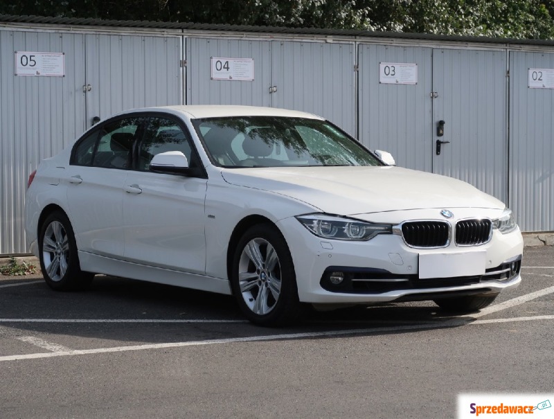 BMW Seria 3  Liftback 2015,  1.5 benzyna - Na sprzedaż za 53 657 zł - Bielany Wrocławskie