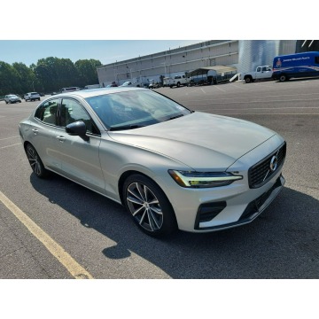 Volvo   Sedan/Limuzyna 2022,  2.0 hybryda, automat - Na sprzedaż za 162 360 zł - Katowice - zdjęcie 3