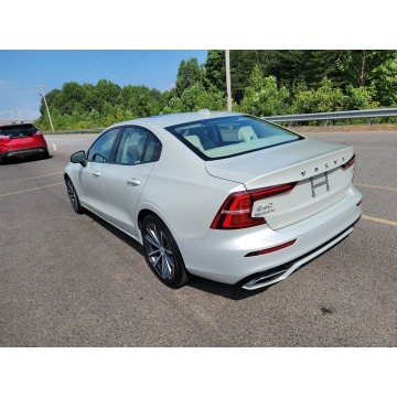 Volvo   Sedan/Limuzyna 2022,  2.0 hybryda, automat - Na sprzedaż za 162 360 zł - Katowice - zdjęcie 6