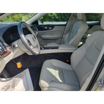 Volvo   Sedan/Limuzyna 2022,  2.0 hybryda, automat - Na sprzedaż za 162 360 zł - Katowice - zdjęcie 7