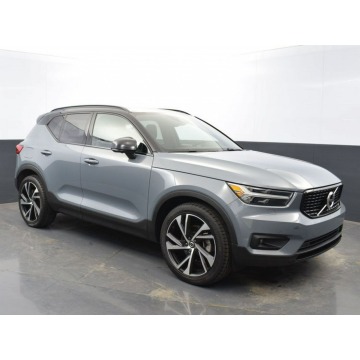 Volvo   SUV 2022,  2.0 benzyna, automat - Na sprzedaż za 151 290 zł - Katowice - zdjęcie 3