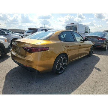 Alfa Romeo Giulia  Coupe/Sportowy 2023,  2.0 benzyna, automat - Na sprzedaż za 205 410 zł - Katowice - zdjęcie 4