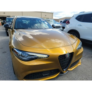 Alfa Romeo Giulia  Coupe/Sportowy 2023,  2.0 benzyna, automat - Na sprzedaż za 205 410 zł - Katowice - zdjęcie 2