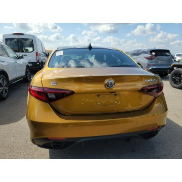 Alfa Romeo Giulia  Coupe/Sportowy 2023,  2.0 benzyna, automat - Na sprzedaż za 205 410 zł - Katowice - zdjęcie 5