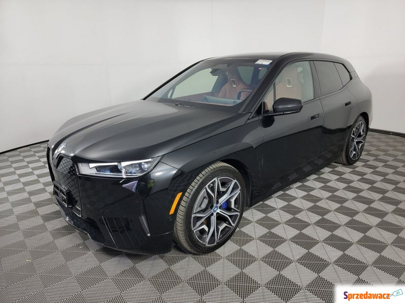 BMW   SUV 2023,  0.0 zasilanie elektryczne - Na sprzedaż za 331 719 zł - Katowice