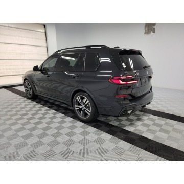 BMW X7  SUV 2023,  3.0 benzyna, automat - Na sprzedaż za 425 580 zł - Katowice - zdjęcie 6
