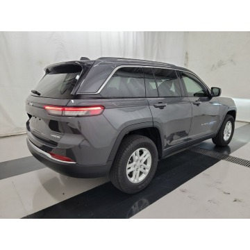 Jeep Grand Cherokee  SUV 2023,  3.6 benzyna, automat - Na sprzedaż za 170 970 zł - Katowice - zdjęcie 4