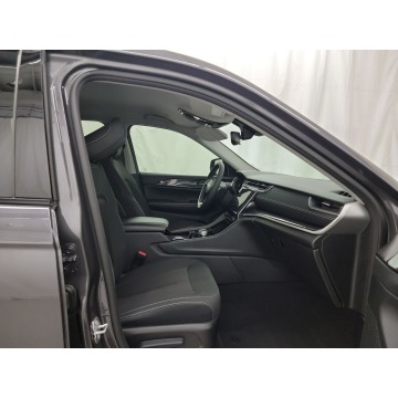 Jeep Grand Cherokee  SUV 2023,  3.6 benzyna, automat - Na sprzedaż za 170 970 zł - Katowice - zdjęcie 8