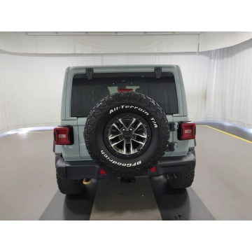 Jeep Wrangler  SUV 2023,  6.4 benzyna, automat - Na sprzedaż za 453 870 zł - Katowice - zdjęcie 5