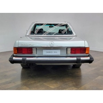 Mercedes - Benz SL-klasa  Kabriolet 1984,  3.8 benzyna, automat - Na sprzedaż za 88 560 zł - Katowice - zdjęcie 8