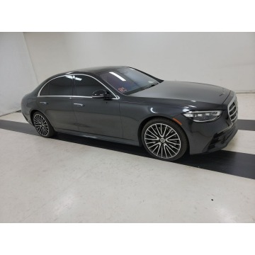 Mercedes - Benz S-klasa  Sedan/Limuzyna 2022,  4.0 hybryda, automat - Na sprzedaż za 541 200 zł - Katowice - zdjęcie 3