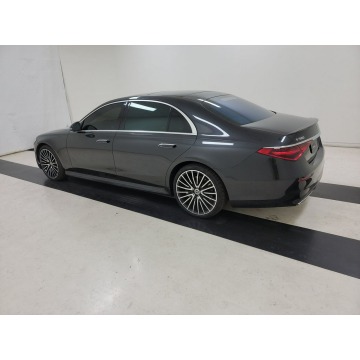 Mercedes - Benz S-klasa  Sedan/Limuzyna 2022,  4.0 hybryda, automat - Na sprzedaż za 541 200 zł - Katowice - zdjęcie 4