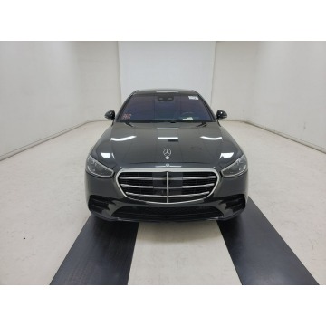 Mercedes - Benz S-klasa  Sedan/Limuzyna 2022,  4.0 hybryda, automat - Na sprzedaż za 541 200 zł - Katowice - zdjęcie 2