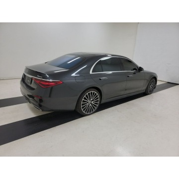 Mercedes - Benz S-klasa  Sedan/Limuzyna 2022,  4.0 hybryda, automat - Na sprzedaż za 541 200 zł - Katowice - zdjęcie 6
