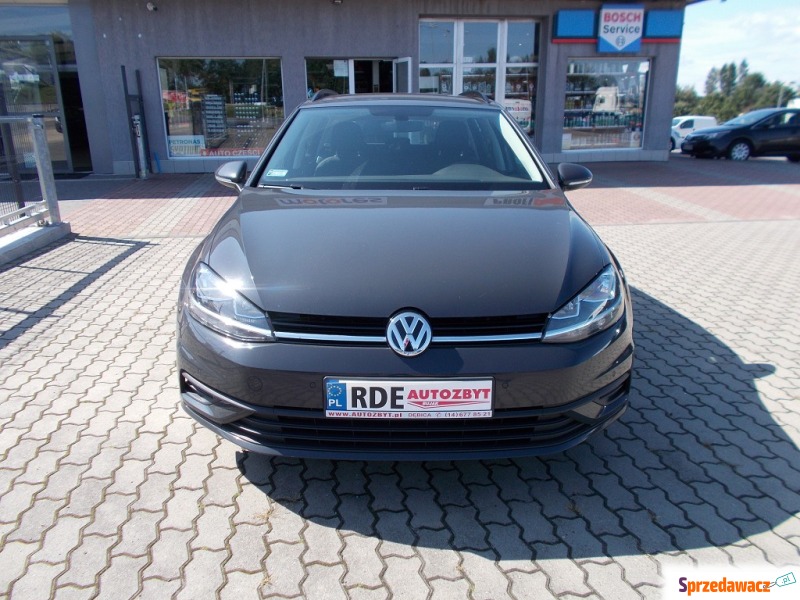 Volkswagen Golf  Kombi 2020,  0.0 benzyna - Na sprzedaż za 51 500 zł - Dębica