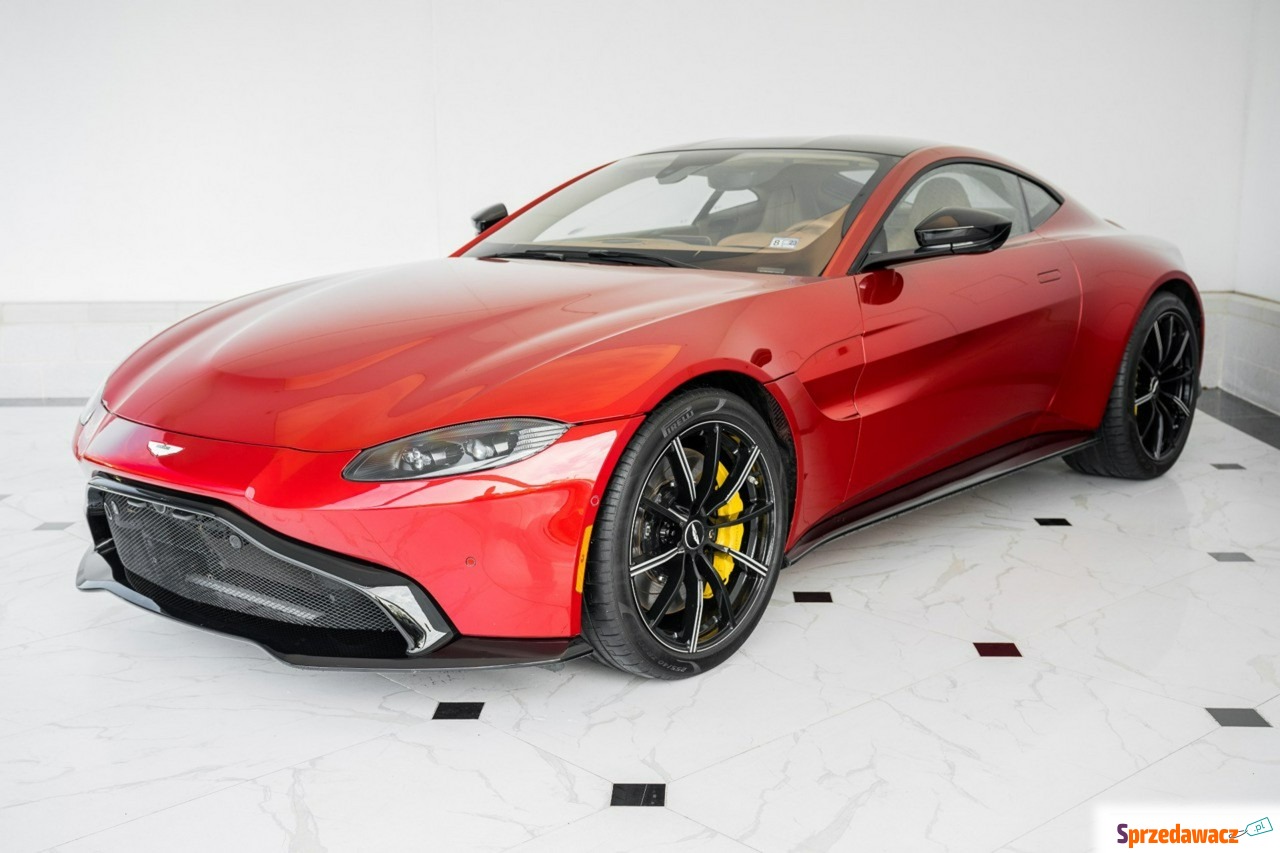 Aston Martin V8 2019