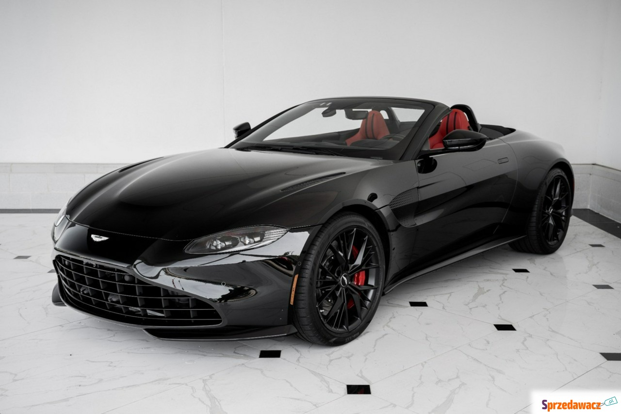 Aston Martin V8 2021