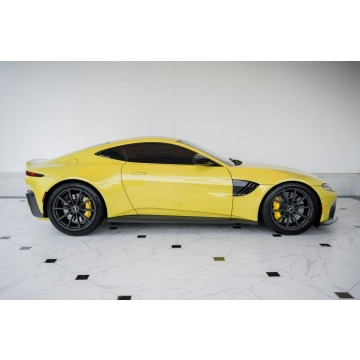 Aston Martin V8  Kabriolet 2019,  4.0 benzyna, automat - Na sprzedaż za 418 200 zł - Katowice - zdjęcie 2