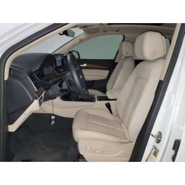 Audi Q5  SUV 2023,  2.0 benzyna, automat - Na sprzedaż za 168 510 zł - Katowice - zdjęcie 7