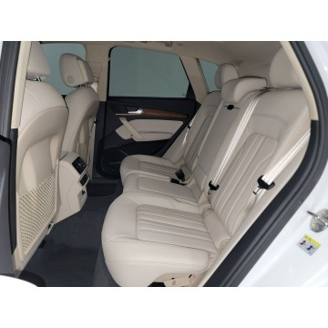 Audi Q5  SUV 2023,  2.0 benzyna, automat - Na sprzedaż za 168 510 zł - Katowice - zdjęcie 8